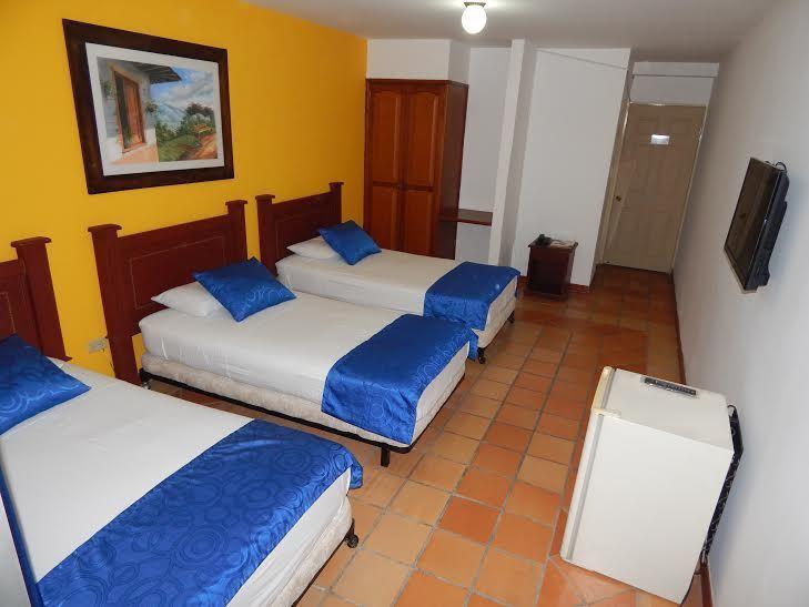 Hotel Castillo Real Armenia  Buitenkant foto