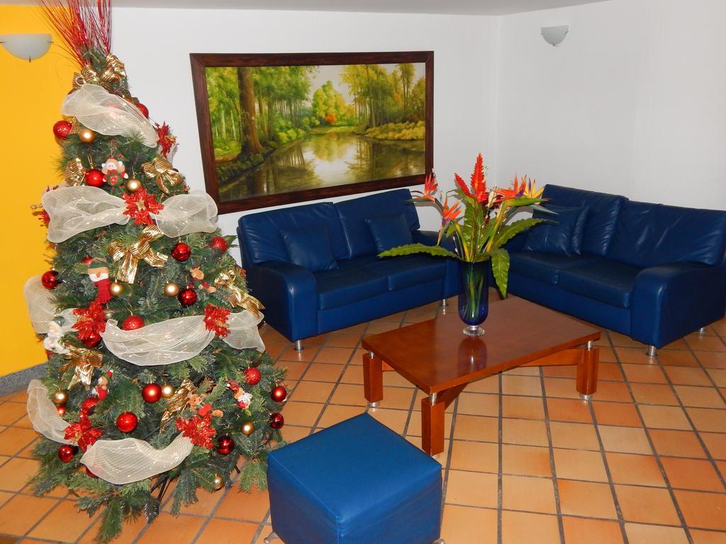 Hotel Castillo Real Armenia  Buitenkant foto