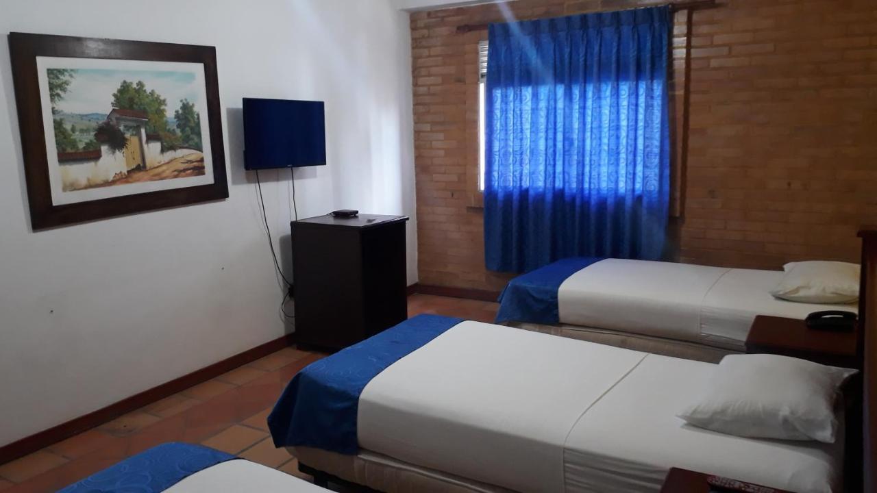Hotel Castillo Real Armenia  Buitenkant foto
